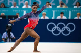 simone biles height and weight